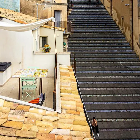 Loft Sulla Scala * Кальтаджироне